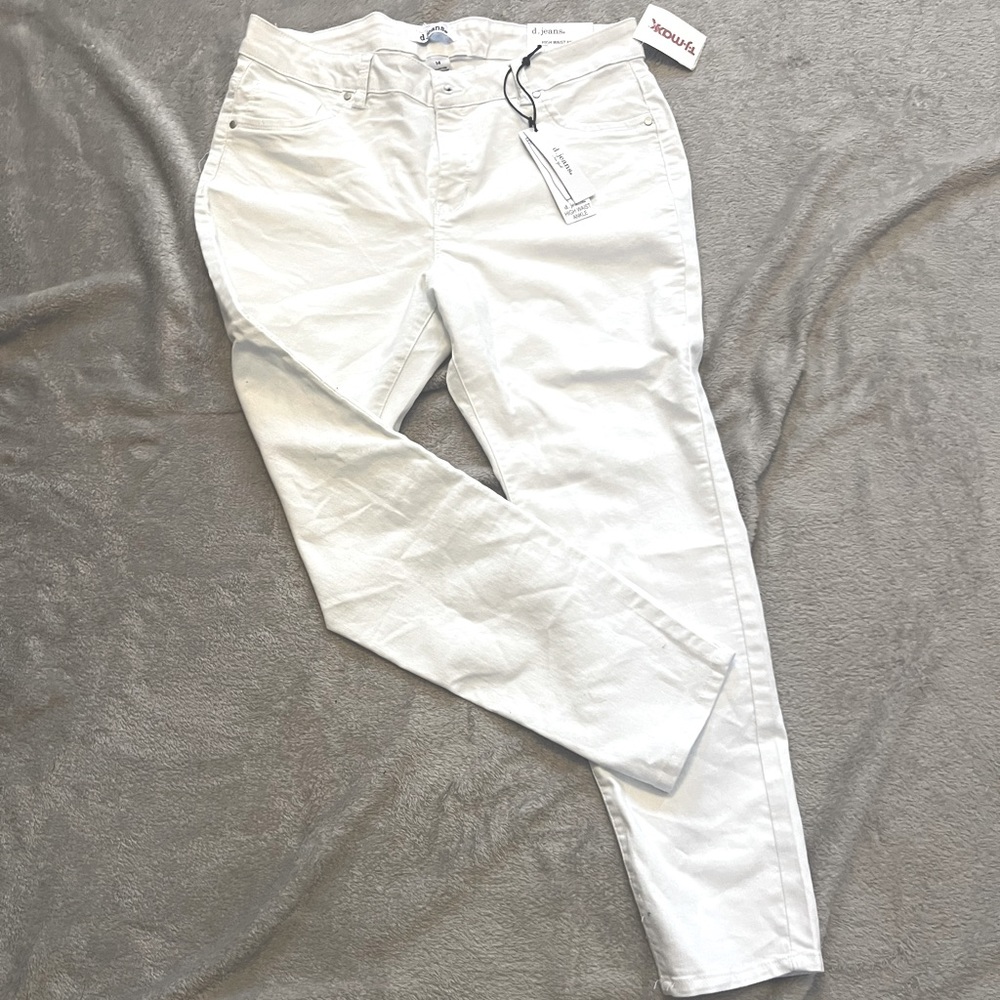 Nwt white jeans d.jeans
